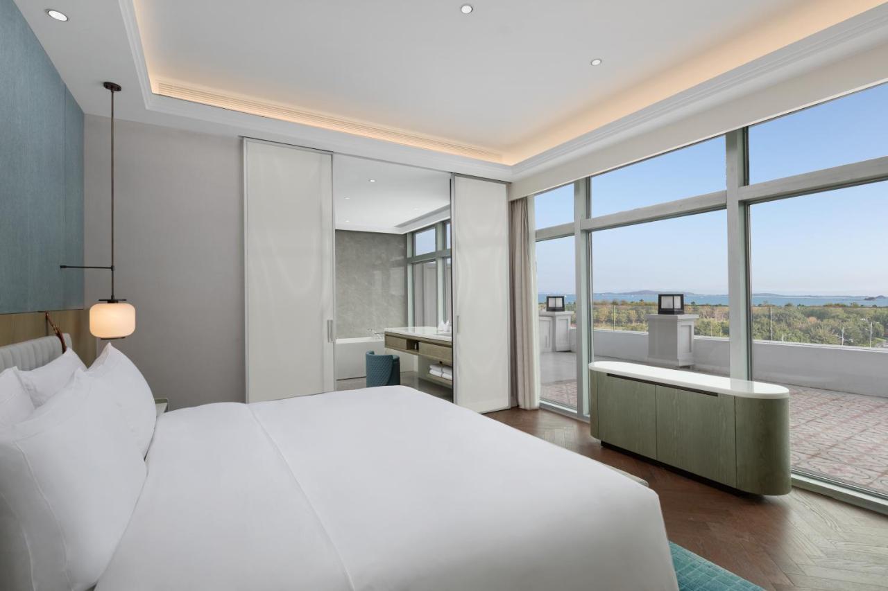 Xiamen International Seaside Hotel -Hotel Corridor Leads To The Stone Exhibition Hall Eksteriør billede